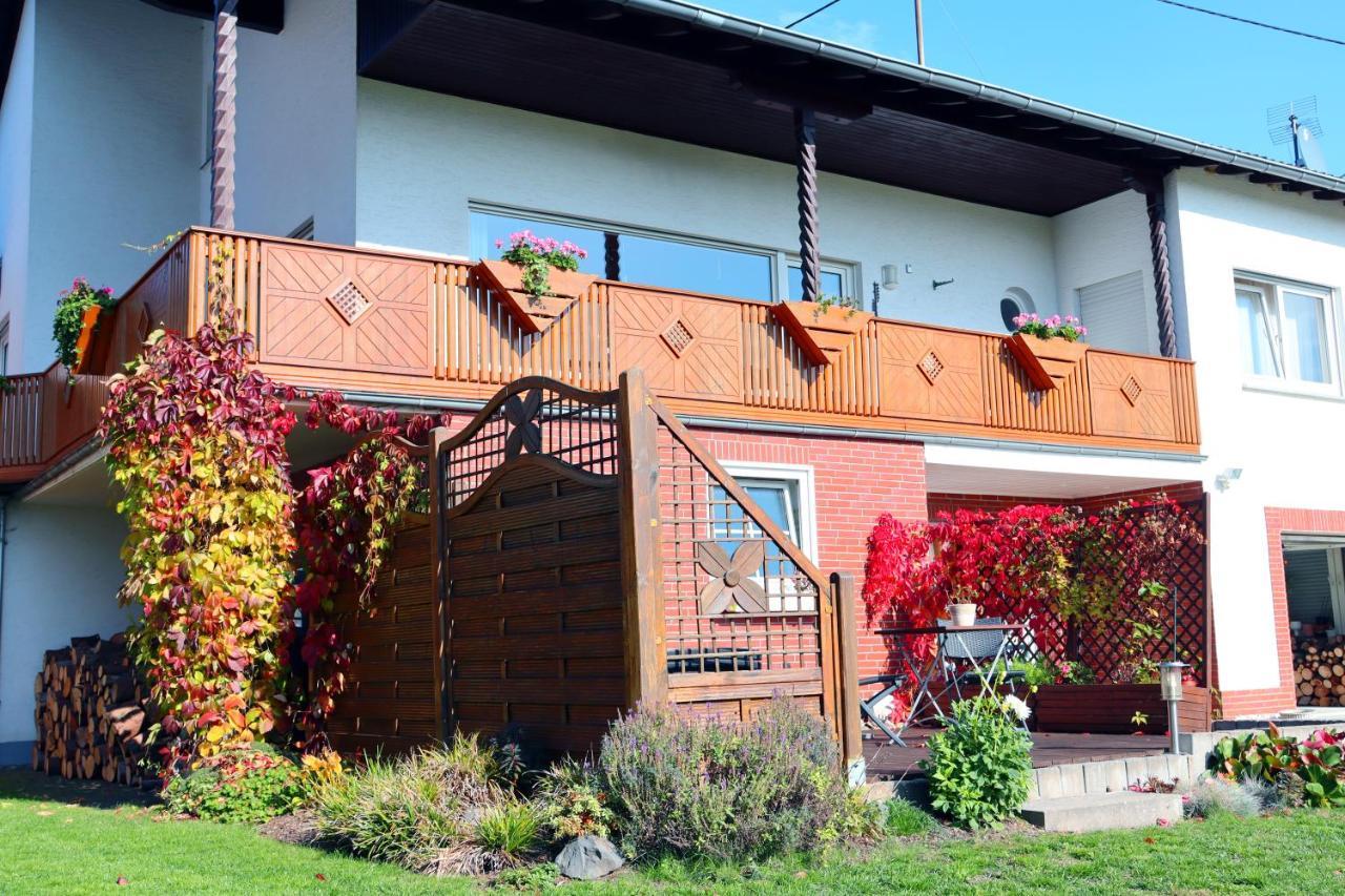 Ferienwohnung Kaiser Reifferscheid  エクステリア 写真